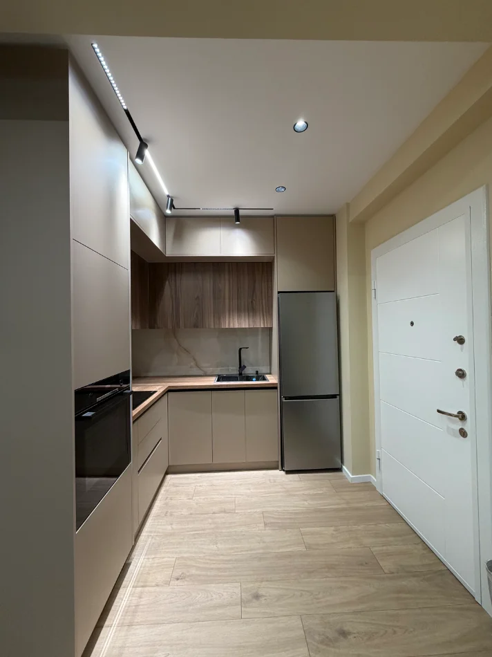 Qera | Apartament 2 + 1+2 | Rruga Azem Galica | 500 €/muaj