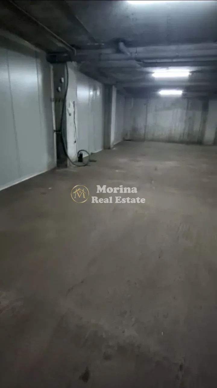 Shitje | Magazinë | Kamëz Municipality | 235000 €