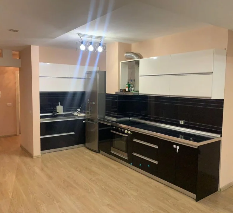 Qera | Apartament 2 + 1 | Blloku Gintash | 650 €/muaj 2