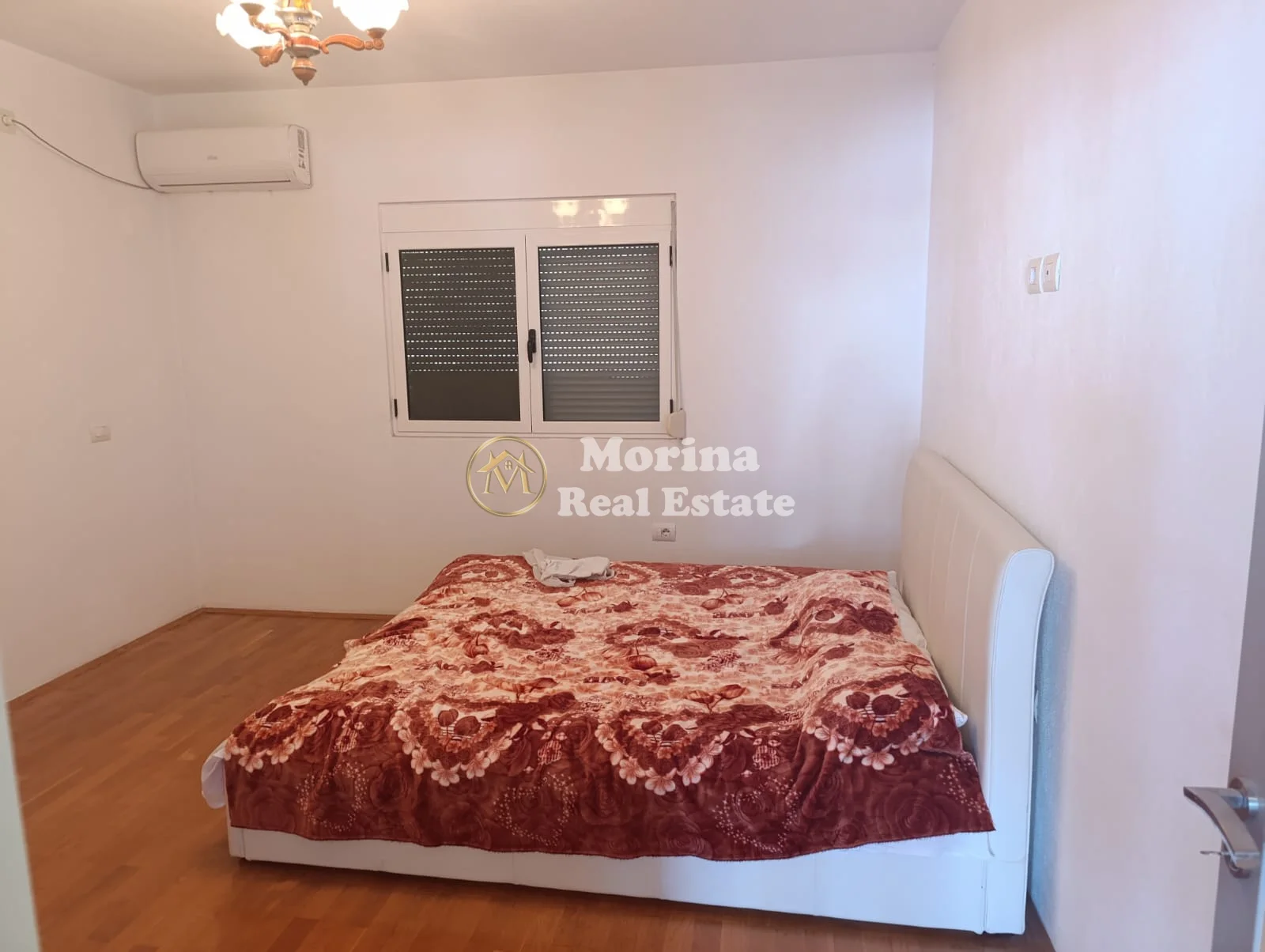 Shitje | Vilë 8 + 1 | Durrës | 630000 €