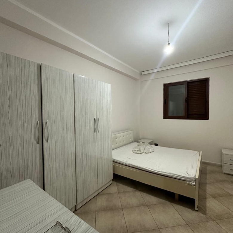 Qera | Shtëpi private 1 + 1 | Shkozë | 250 €/muaj 3