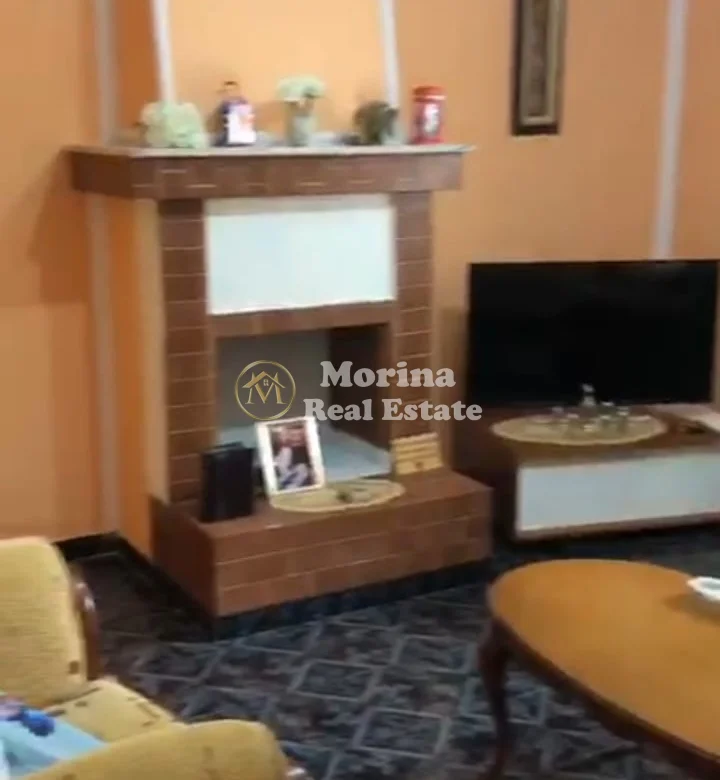Qera | Shtëpi private 3 + 1 | Tregu Elektrik | 700 €/muaj 3