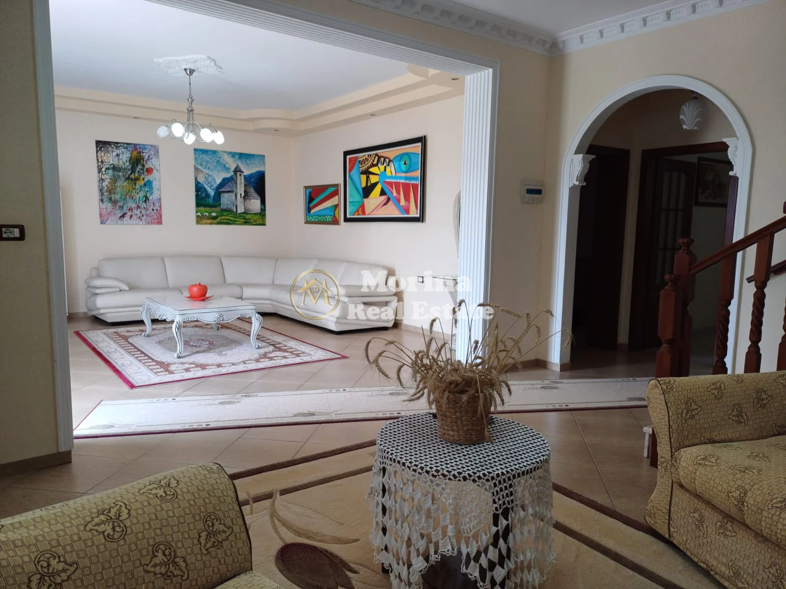 Qera | Vilë 4 + 1 | Fier | 2500 €/muaj