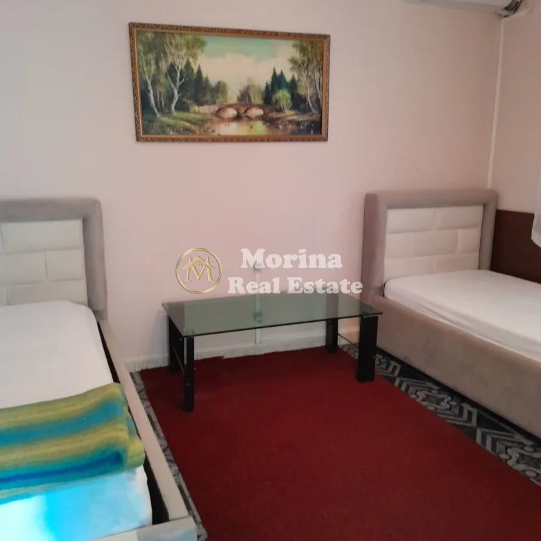 Qera | Shtëpi private 2 + 1 | Bulevardi Zogu i Parë | 600 €/muaj 3