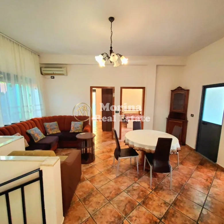 Qera | Shtëpi private 2 + 1 | Rruga e Durrësit | 550 €/muaj 4