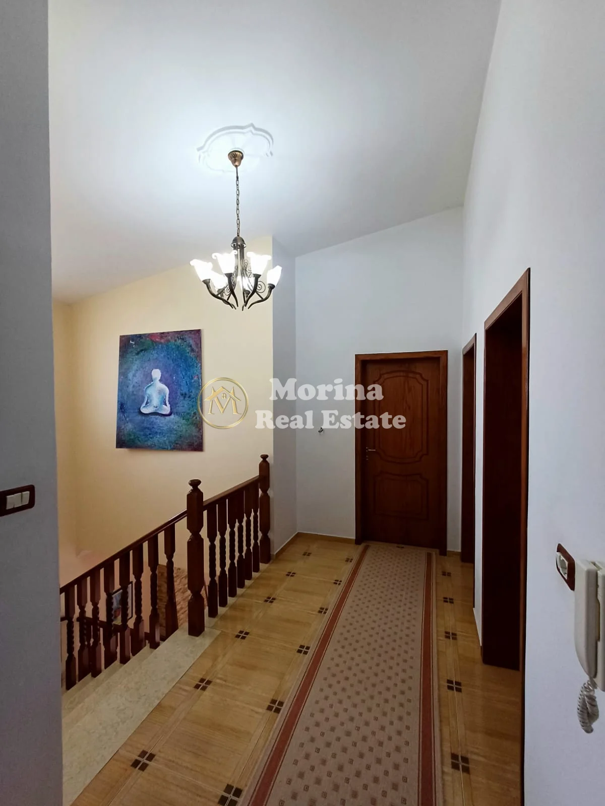 Qera | Vilë 4 + 1 | Fier | 2500 €/muaj