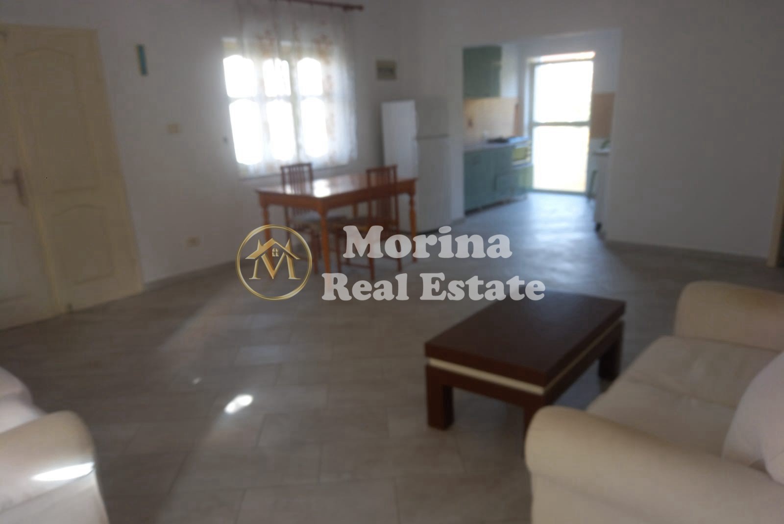 Qera | Shtëpi private 3 + 1 | Tregu Elektrik | 450 €/muaj 3
