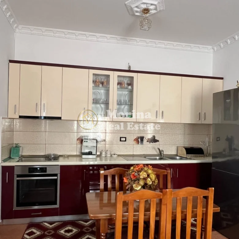 Qera | Shtëpi private 2 + 1+Ballkon | Rruga Siri Kodra | 500 €/muaj 4