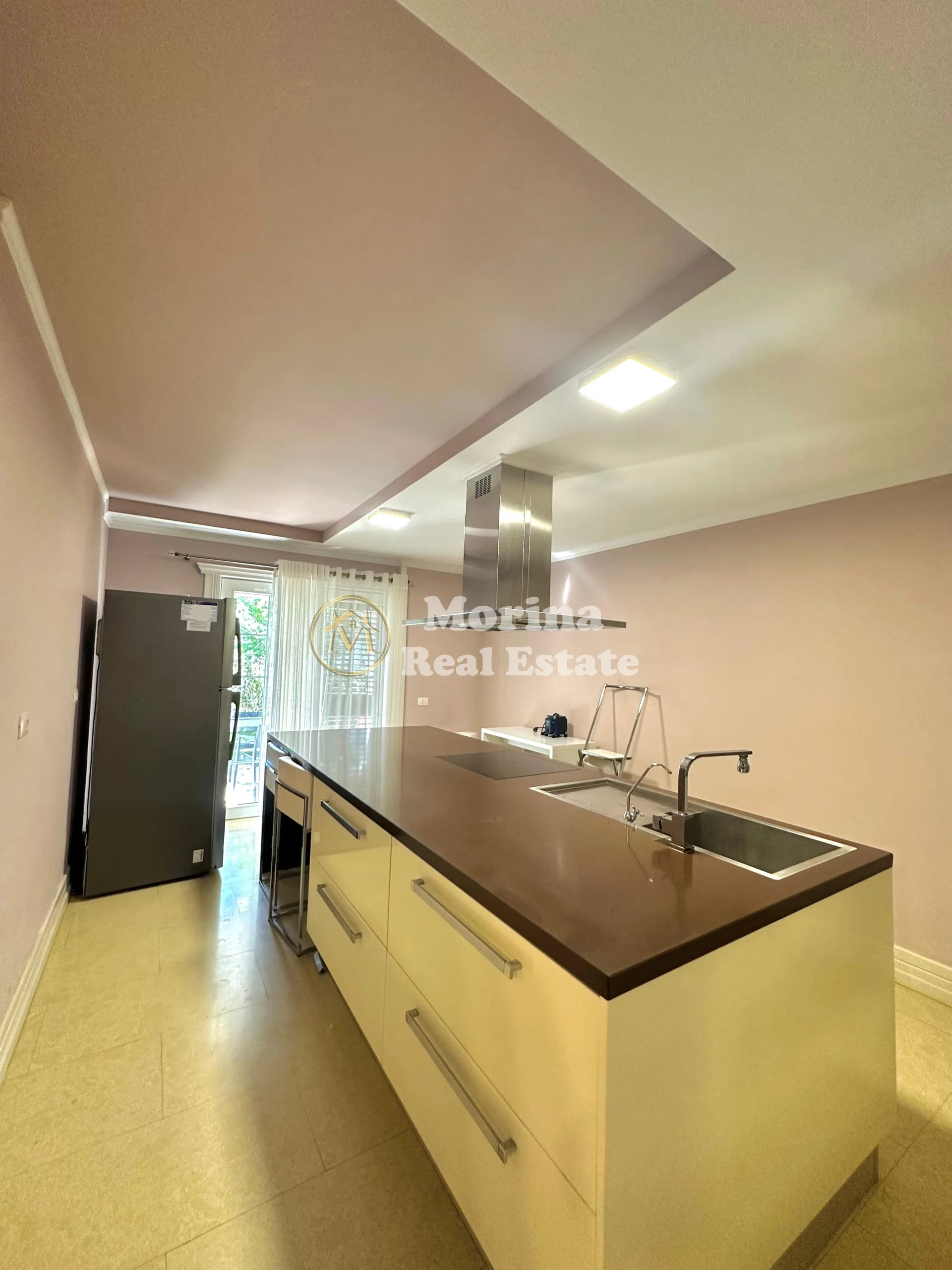 VILE ME QERA | TEG – KOMPLEKSI REZIDENCIAL GARDEN VILAS | 3500 €/muaj | I Diskutueshem.