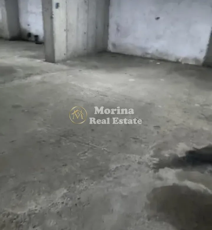 Shitje | Magazinë | Kamëz Municipality | 235000 €