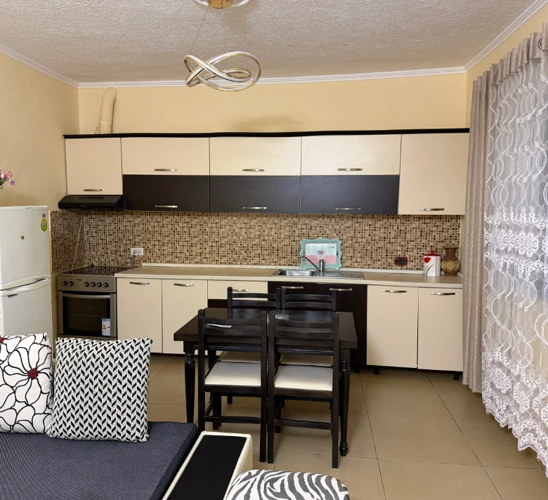 Qera | Vilë 2 + 1 | Jordan Misja | 500 €/muaj 3