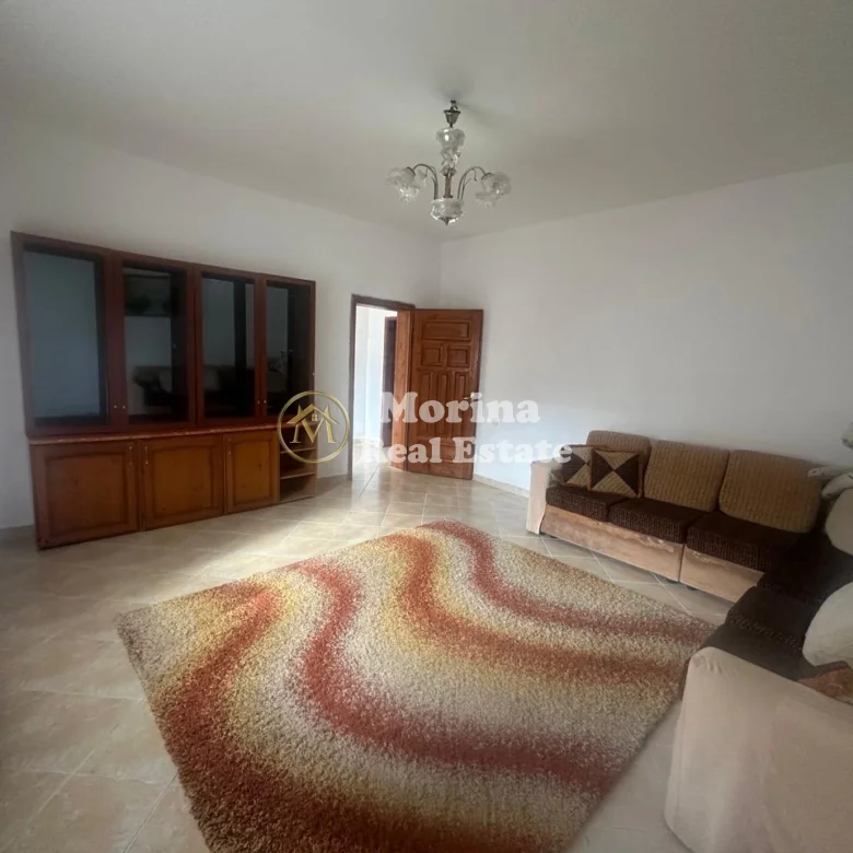 Qera | Shtëpi private 2 + 1 | Rruga Njazi Meka | 400 €/muaj 2