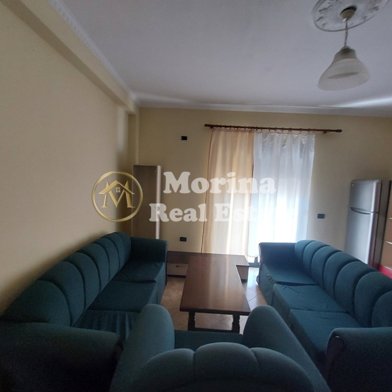Qera | Shtëpi private 2 + 1 | Shkolla e Bashkuar | 450 €/muaj 3