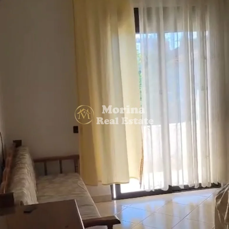 Qera | Shtëpi private 3 + 1 | Rruga e Dibrës | 450 €/muaj 4