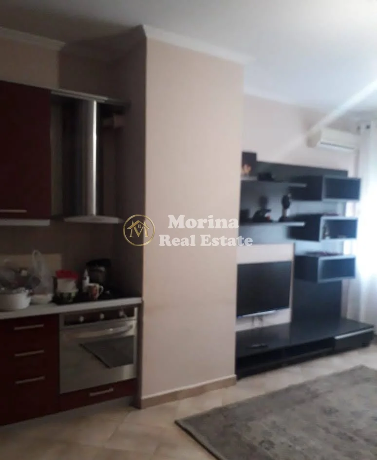 Qera | Apartament 2 + 1 | Rruga Komuna e Parisit | 550 €/muaj