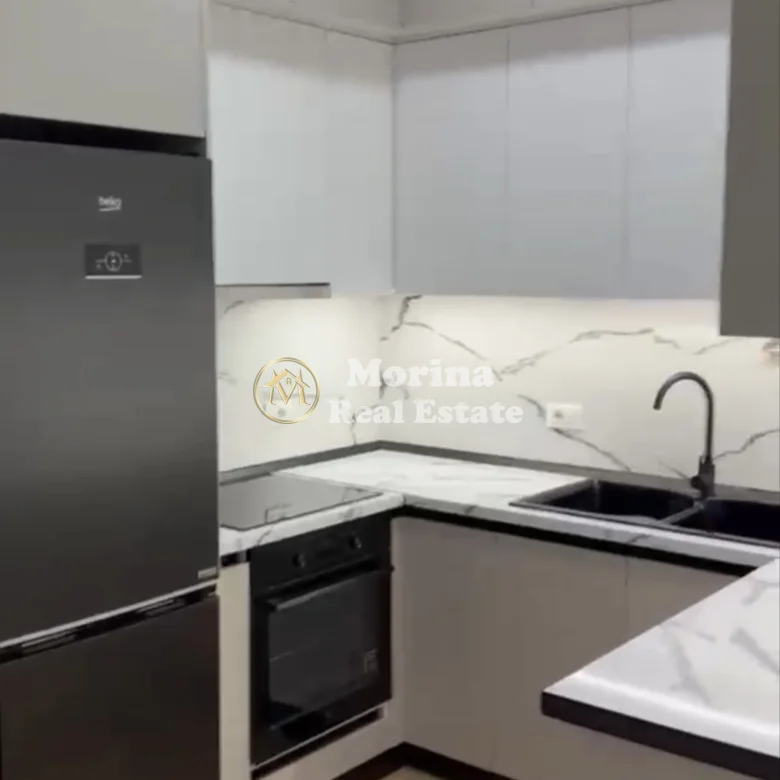 Qera | Apartament 2 + 1+ 2 | Rruga 5 Maji | 600 €/muaj 2