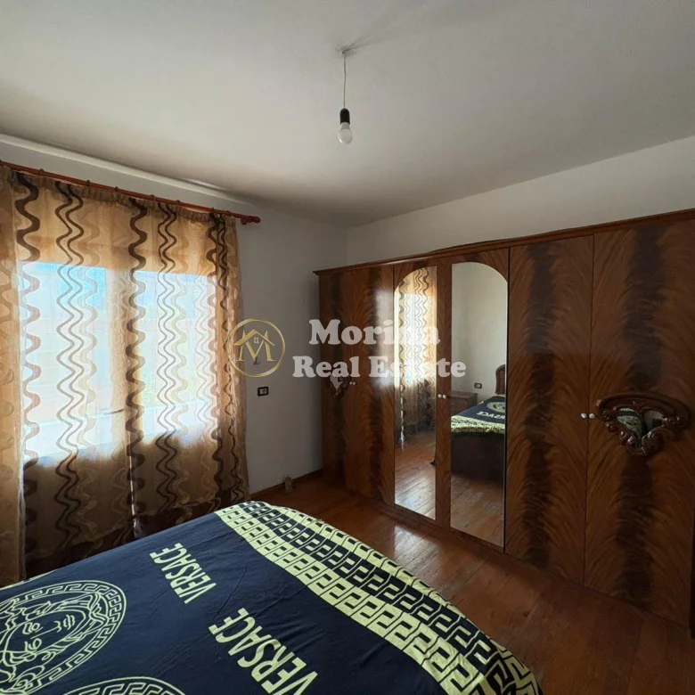 Qera | Shtëpi private 2 + 1 | Rruga Njazi Meka | 380 €/muaj 3
