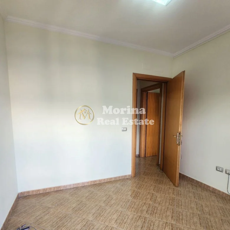 Qera | Ambjent Biznesi | Zogu i Zi | 700 €/muaj 2