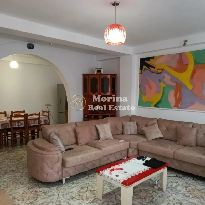 Shitje | Vilë 7 + 1 | Brraka | 400000 €