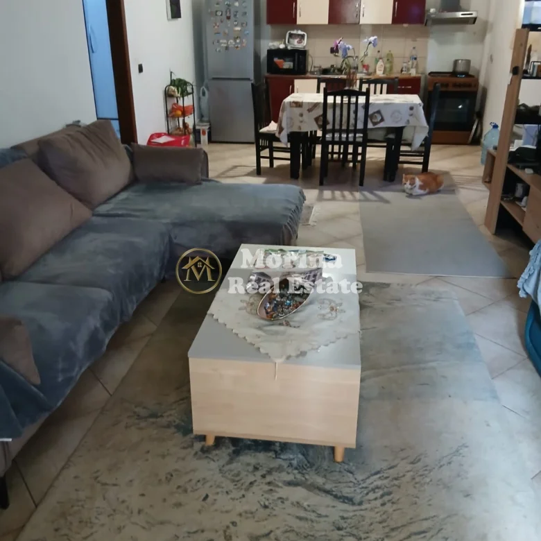 Qera | Shtëpi private 1 + 1 | Shkozë | 250 €/muaj