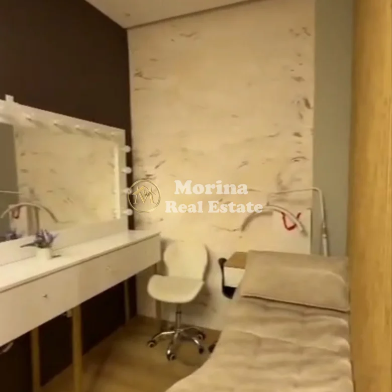 Shitje | Biznesi | Rruga Xhanfize Keko | 14000 € 4