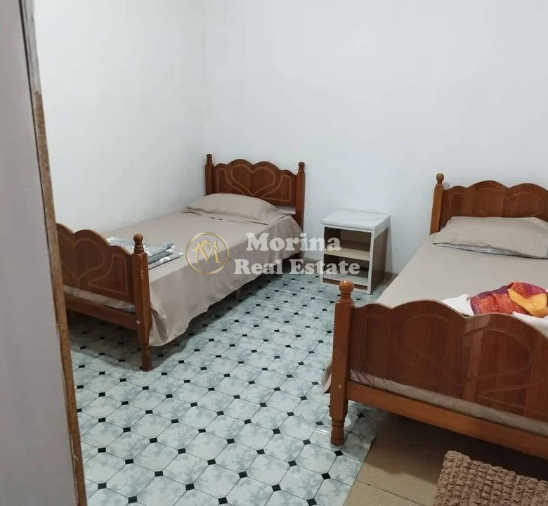 Qera | Shtëpi private 2 + 1 | Rruga 5 Maji | 350 €/muaj 4