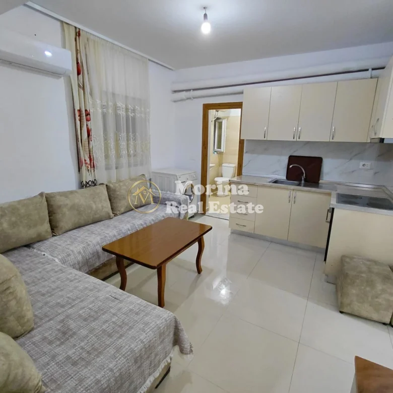 Qera | Shtëpi private 1 + 1 | Rruga 5 Maji | 380 €/muaj 2