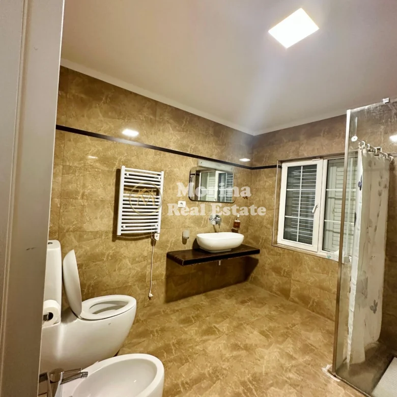 VILE ME QERA | TEG – KOMPLEKSI REZIDENCIAL GARDEN VILAS | 3500 €/muaj | I Diskutueshem.