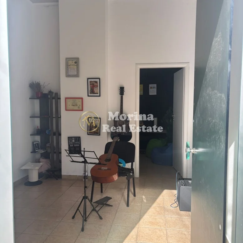 Qera | Ambjent Biznesi | Sheshi Willson | 250 €/muaj