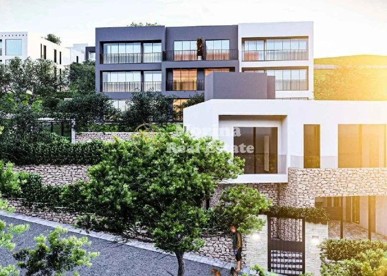 Shitje | Vilë 3 + 1 | Sauk, Farka Lake | 800000 € 3