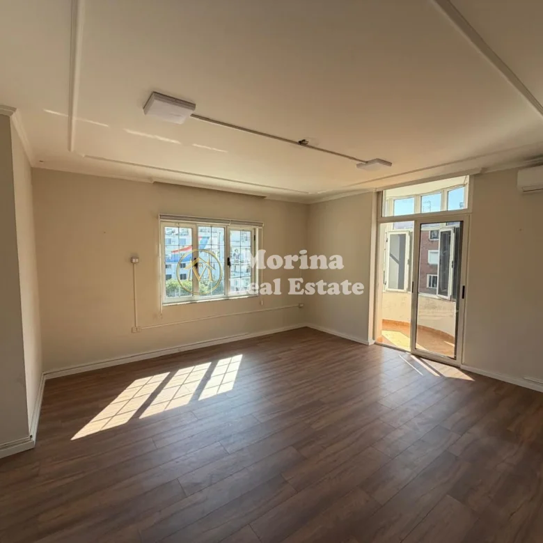 Qera | Ambjent Biznesi | Sheshi Willson | 1600 €/muaj 2