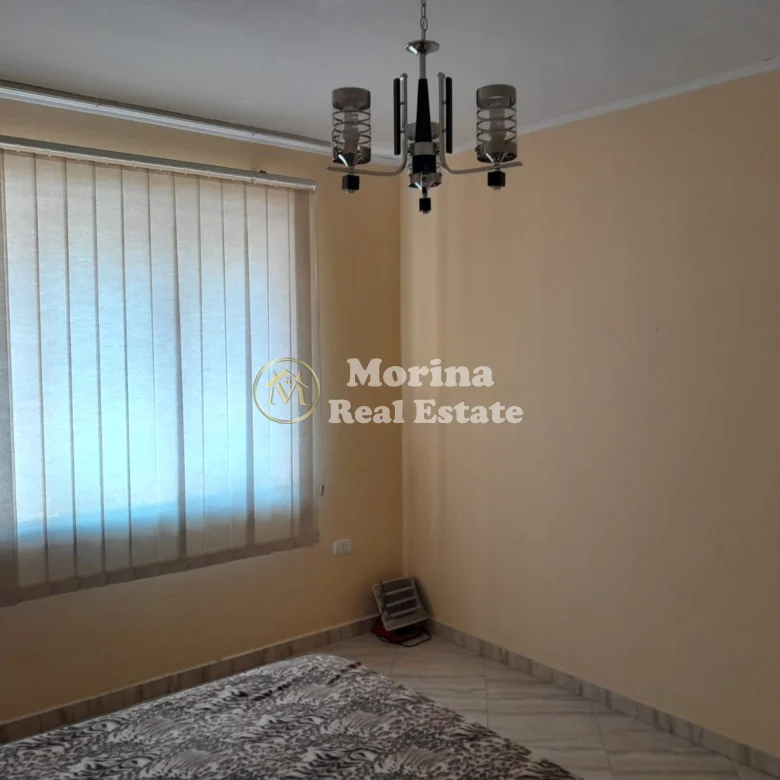 Qera | Ambjent Biznesi | Rruga Bardhyl | 470 €/muaj 3