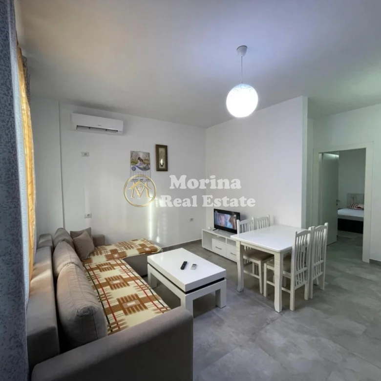 Qera | Shtëpi private 1 + 1 | Sauk | 350 €/muaj 2