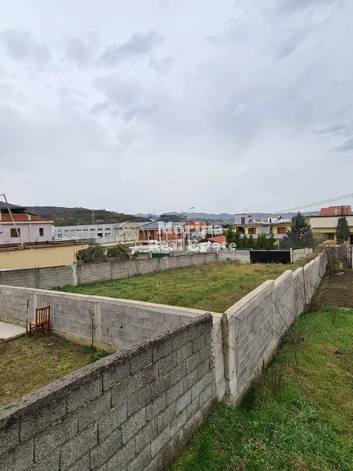 Shitje | Tokë / Truall | Domje | 150000 €