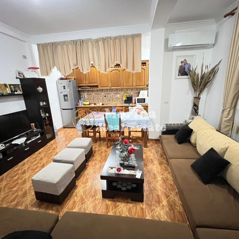 Qera | Vilë 6 + 1 | Ali Demi | 1500 €/muaj 4