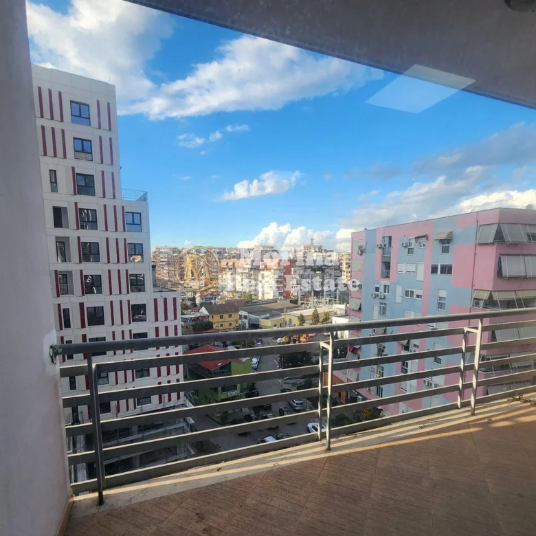 Qera | Ambjent Biznesi | Zogu i Zi | 700 €/muaj