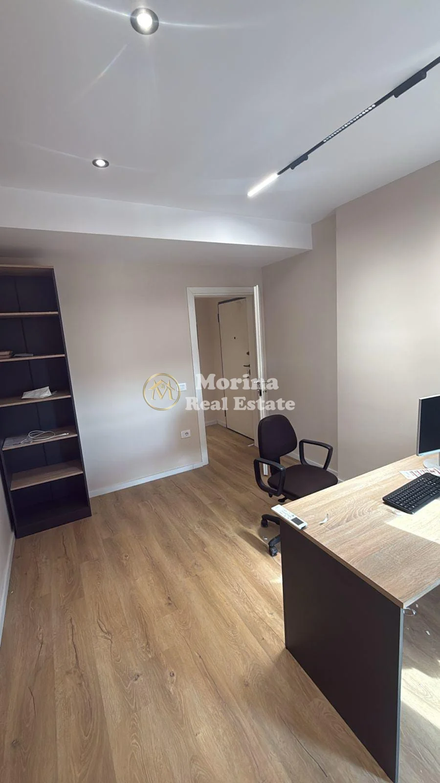 Qera | Ambjent Biznesi | Ish Sheshi Shqiponja | 700 €/muaj