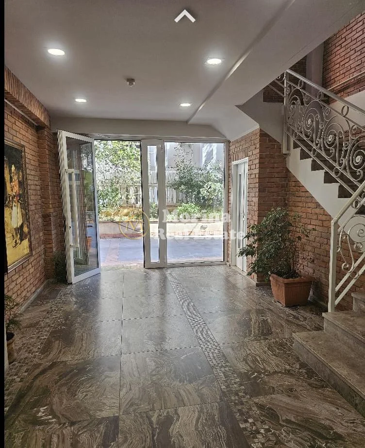 Qera | Ambjent Biznesi | RTSH | 1260 €/muaj i diskutueshem