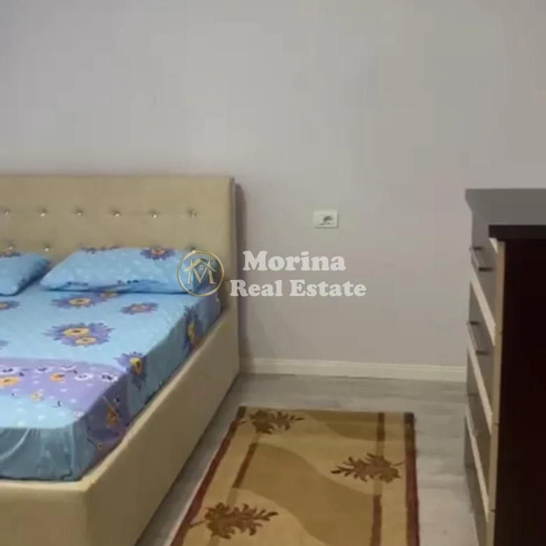 Qera | Shtëpi private 2 + 1 + Parkim | Rruga Jordan Misja | 550 €/muaj 3