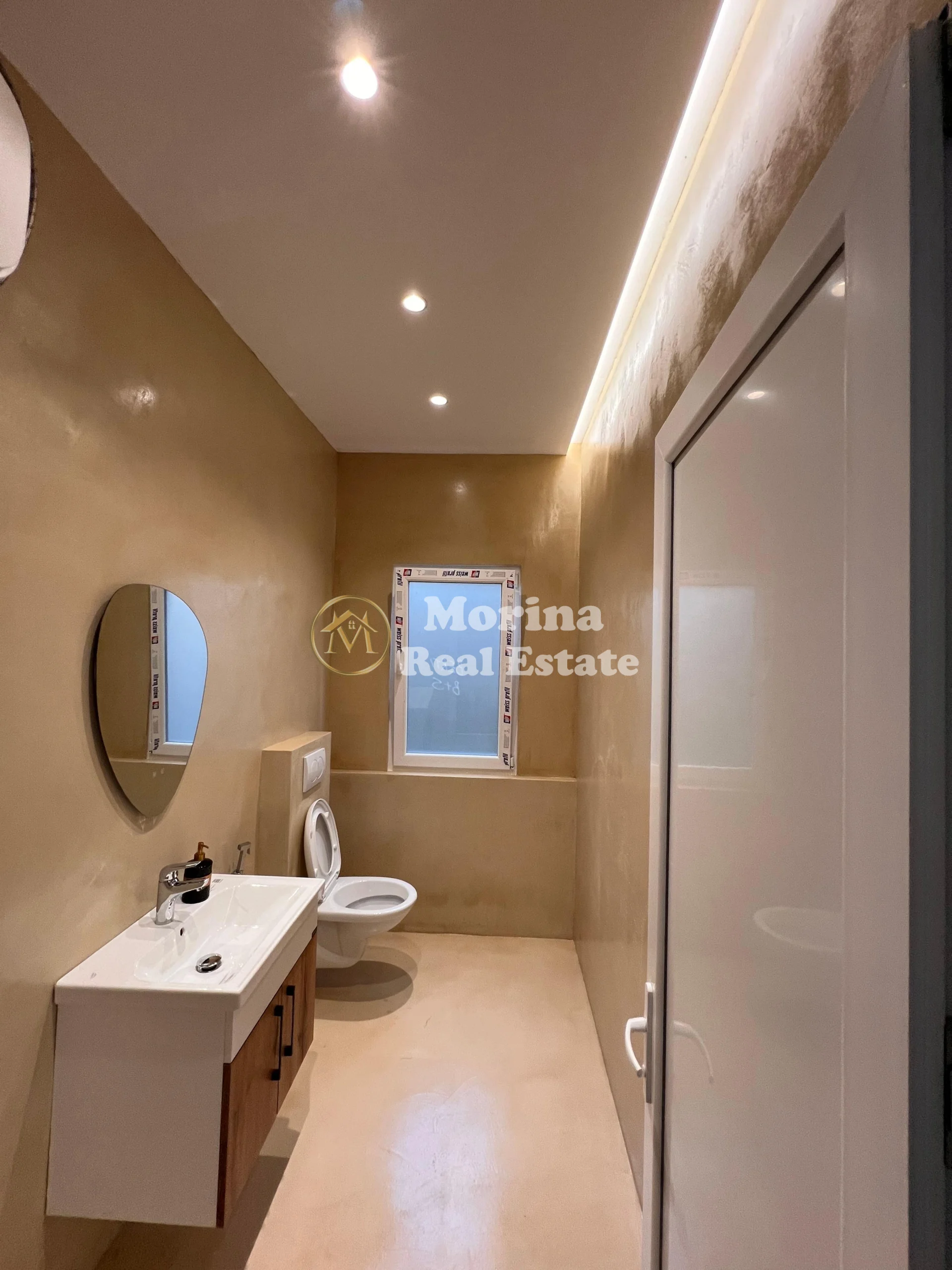 Qera | Ambjent Biznesi | Liqeni i Thatë | 1800 €/muaj