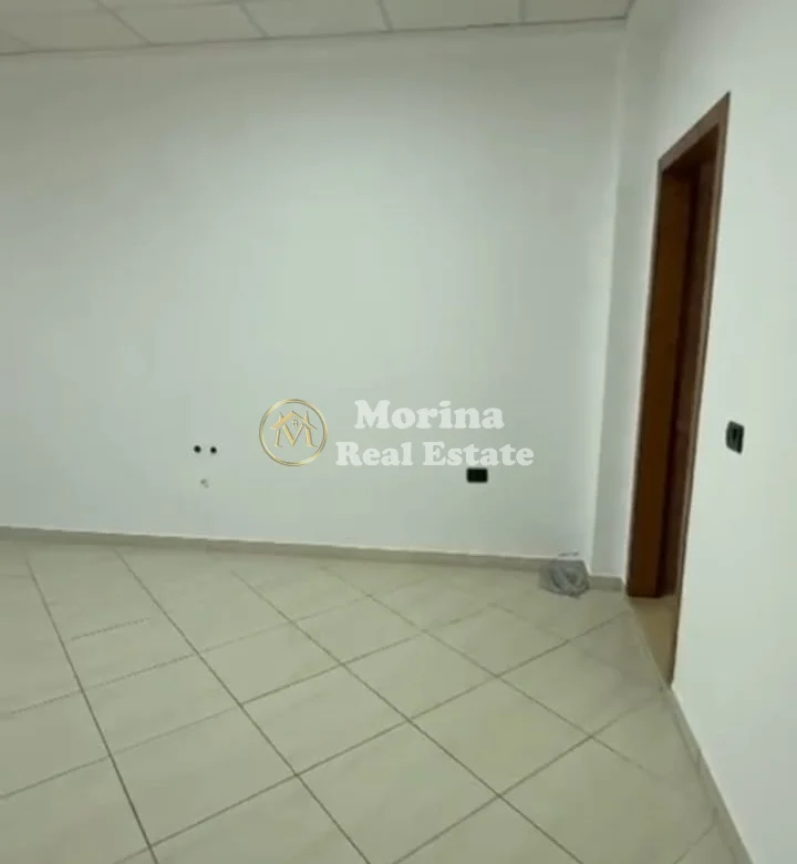 Qera | Ambjent Biznesi | Rruga Dritan Hoxha | 1500 €/muaj 4