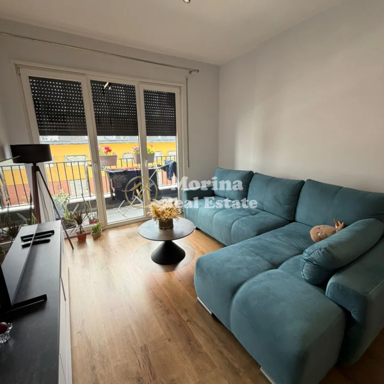Qera | Apartament 2 + 1 | Rruga 5 Maji | 700 €/muaj 3