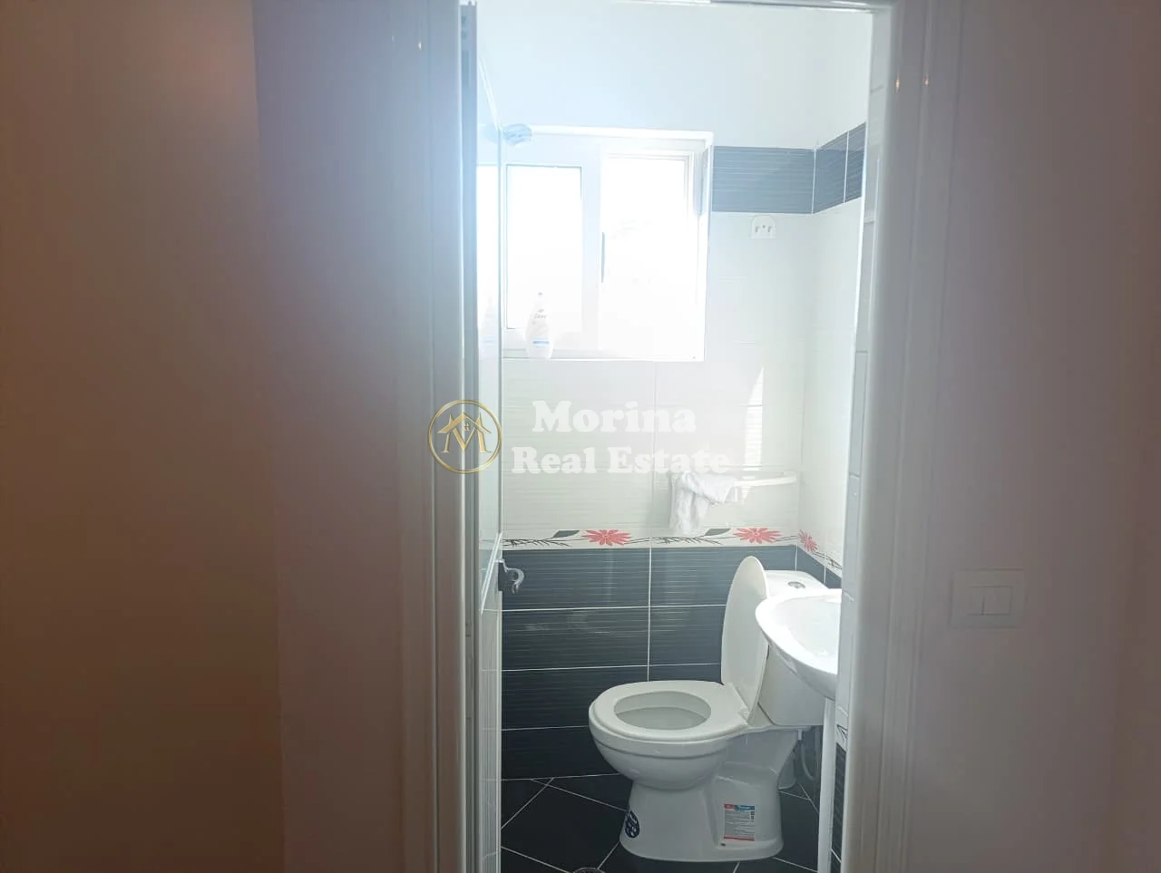 Shitje | Vilë 8 + 1 | Durrës | 630000 €
