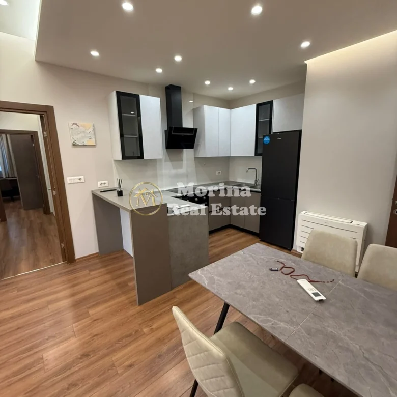 Qera | Apartament 2 + 1 | Farmacia 10 | 700 €/muaj 3