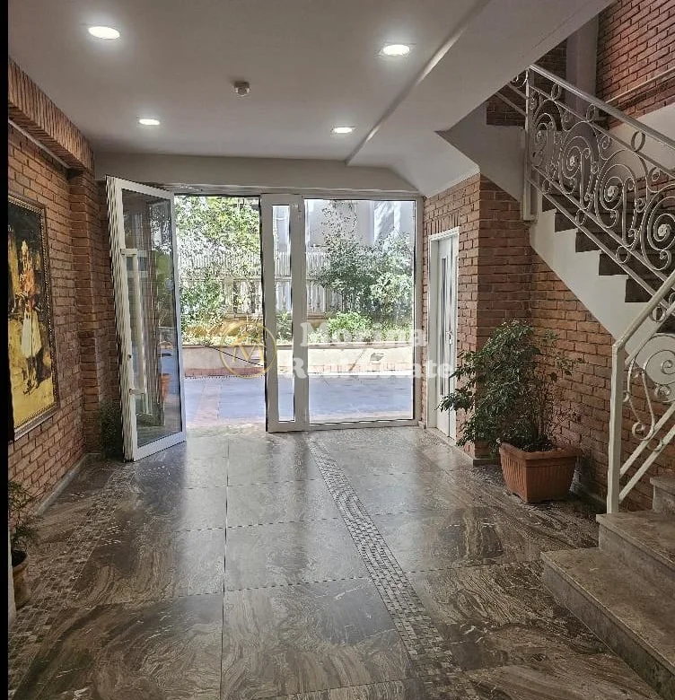 Qera | Ambjent Biznesi | RTSH | 1260 €/muaj i diskutueshem