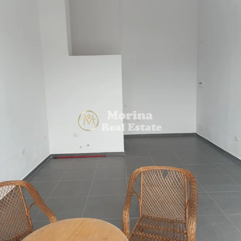 Qera | Ambjent Biznesi | Rruga Hamdi Sulçebe | 500 €/muaj 3