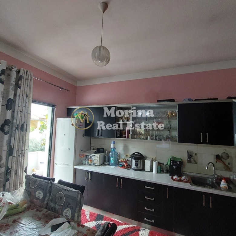 Shitet, Vile 3-katëshe, Rr:”5 Maji”, 320000 euro 3