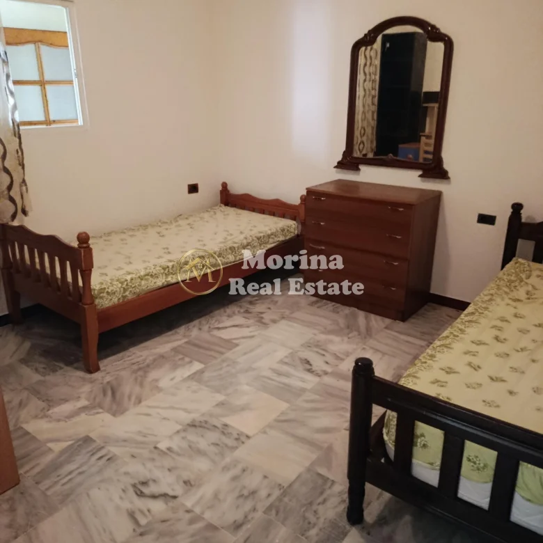 Qera | Shtëpi private 2 + 1 | Kodra e Priftit | 370 €/muaj 2