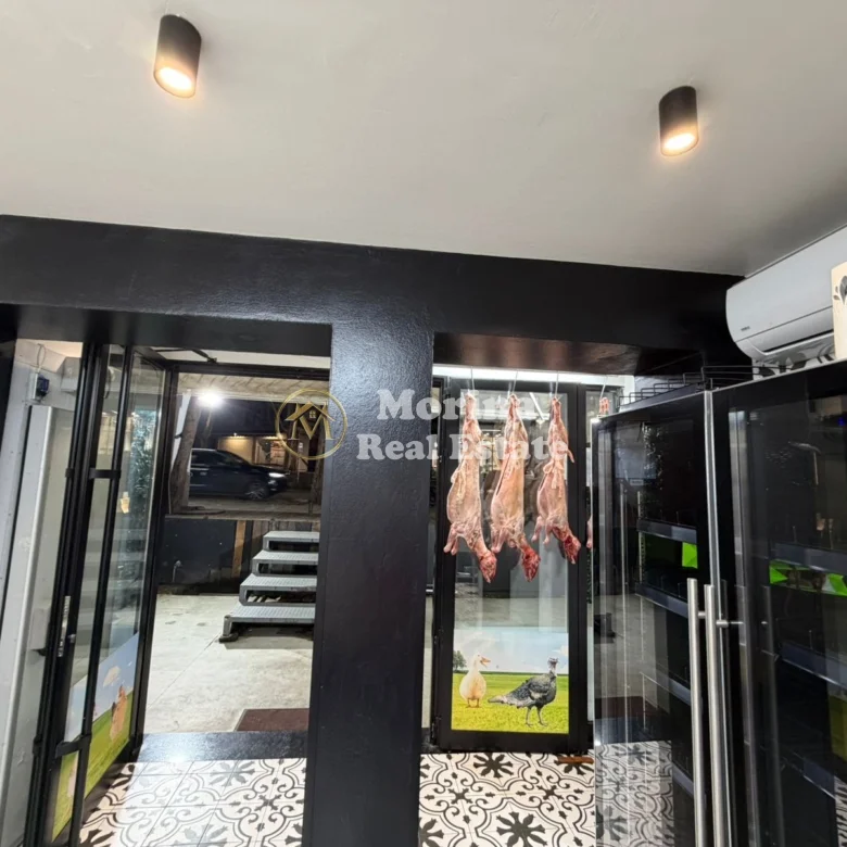 Shitje | Aktiviteti i Biznesit | Rruga Ferit Xhajko | 33000 € 2