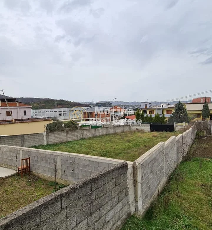 Shitje | Tokë / Truall | Domje | 150000 €